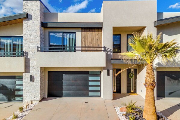 Apartment (3 Bedrooms) | Interior - Near Hiking & Fishing: Hurricane Home w/ Hot Tub! (Hurricane)