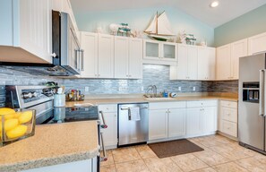 House (1 Bedroom) | Interior - Steps to Beach: Home w/ Sunset Views in Cedar Key! (Cedar Key)