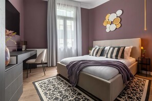 Huoneisto | 2 makuuhuonetta, työpöytä