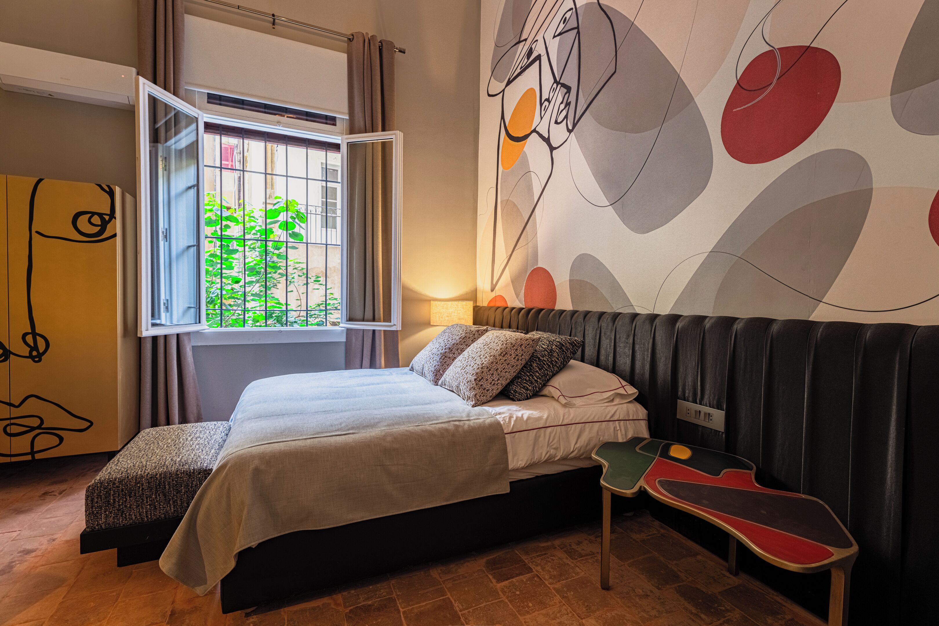 Deluxe Double Room | Iron/ironing board, free WiFi