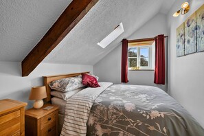 3 chambres, fer et planche à repasser, Wi-Fi gratuit, draps fournis