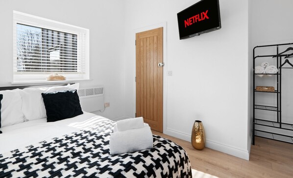 1 bedroom, iron/ironing board, free WiFi, bed sheets