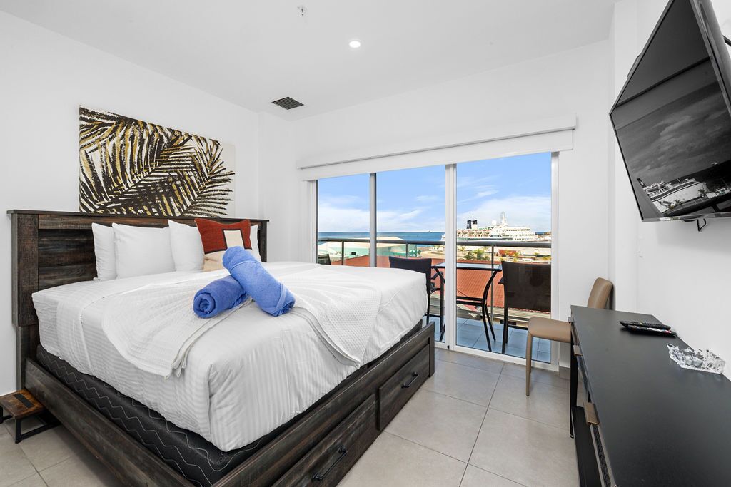 2 slaapkamers, een strijkplank/strijkijzer, reisbedje, gratis wifi