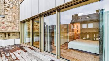 Apartment, 1 Bedroom, Accessible, Smoking | Balcony