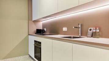 Apartment, 1 Bedroom, Accessible, Smoking | Interior