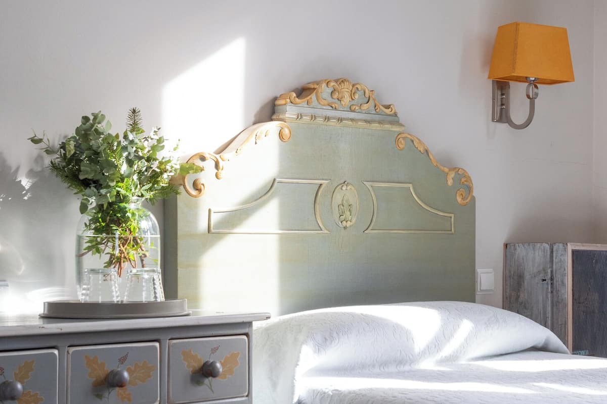 Chambre Confort avec lits jumeaux, balcon, vue jardin | Literie de qualité supérieure, couette en duvet d'oie