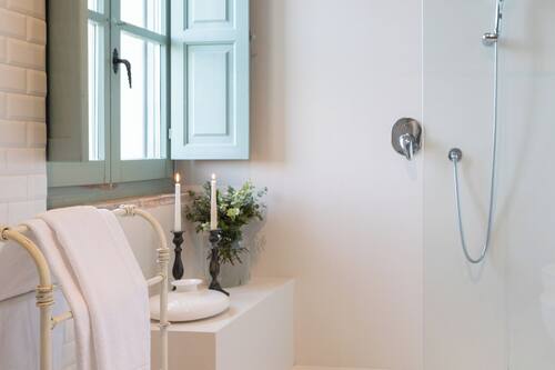 Habitación doble junior, vista a la alberca | Ropa de cama de alta calidad, edredón y camas Select Comfort