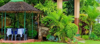 Bluegum Avenue Lodge