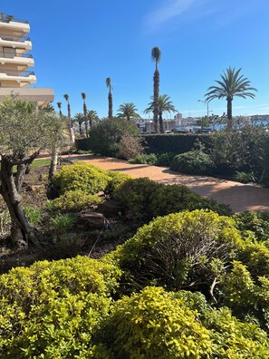 Property grounds - Acapoulco two-room seafront promenade Garden level (Fréjus)