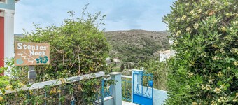 Apartment 'Stenies Little Nook' with Mountain View, Wi-Fi and Air Conditioning