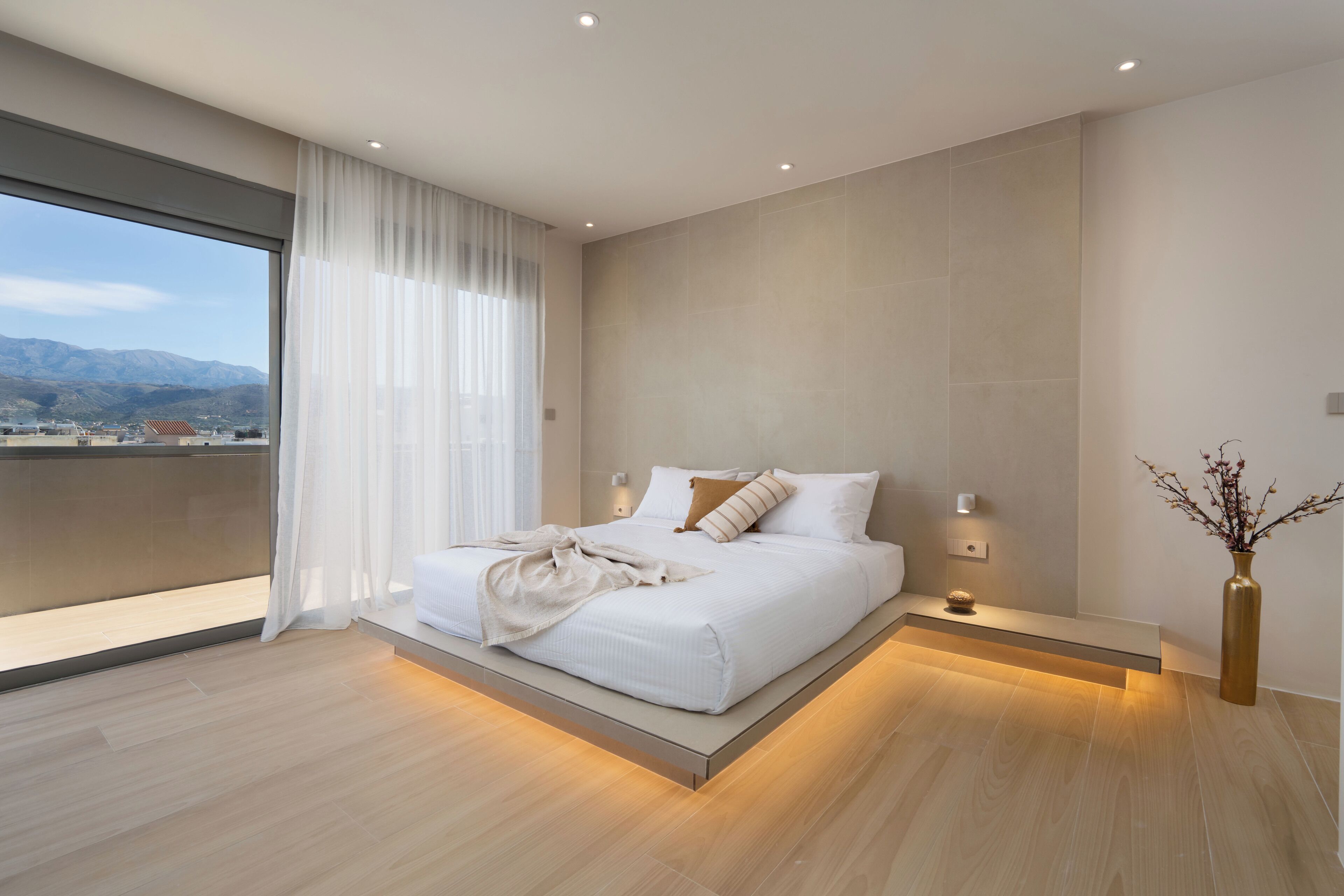 1 bedroom, in-room safe, laptop workspace, soundproofing