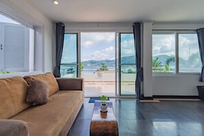 Living area - Luxurious 5-bedroom Pool Villa in Heart of Patong, Phuket (Patong)