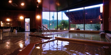 Baño termal público