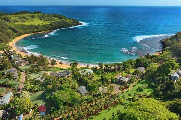 On the beach - Moloaa Bay Villa on secluded white sand beach (Kilauea)