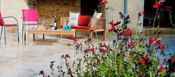Maison Osbert: Spacious Retreat in Rural France
