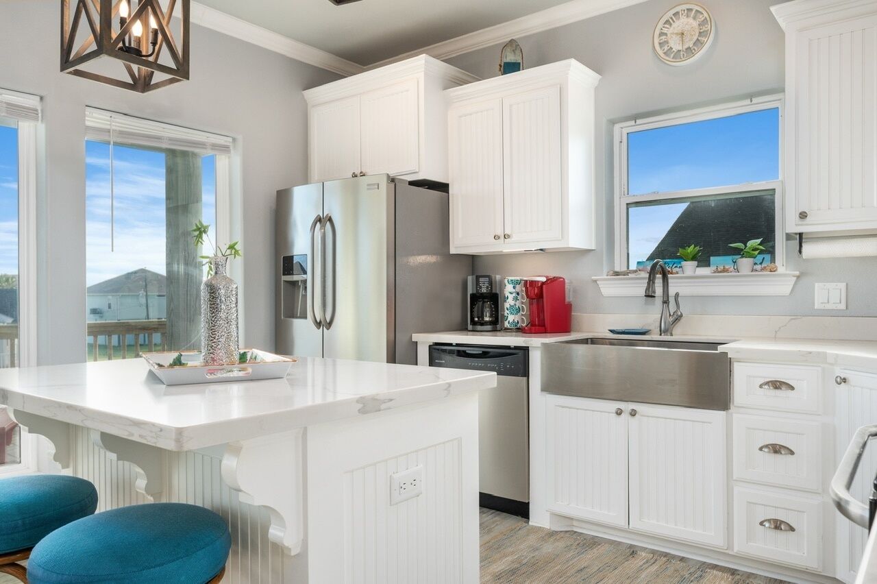 Refrigerador, cafetera/tetera