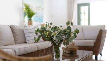 House, 3 Bedrooms | Living area | Smart TV