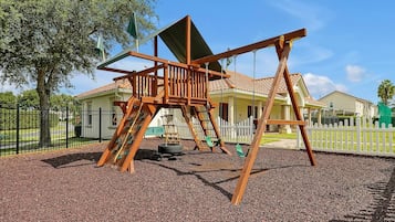 Villa, 5 Bedrooms | Children's area