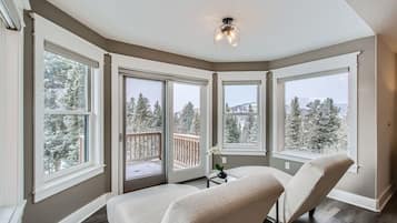 House, 6 Bedrooms | Bahagian dalam