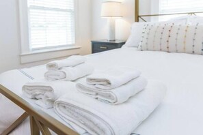 4 bedrooms, iron/ironing board, travel cot, free WiFi