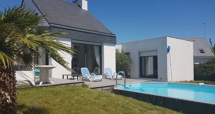 Architect-designed house with swimming pool Gulf of Morbihan BRITTANY