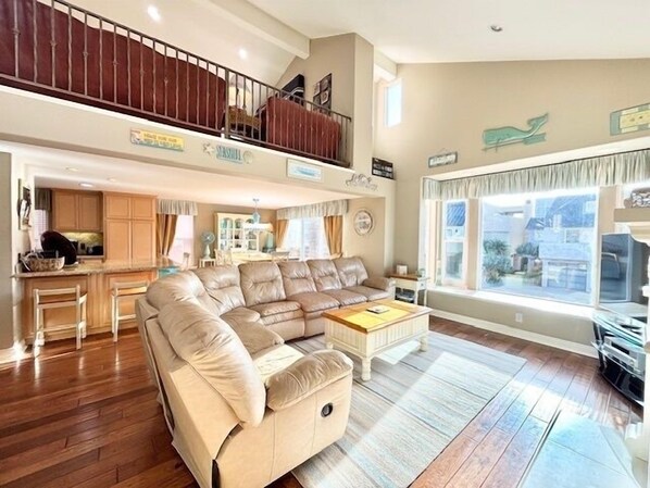 Living area - 3812O- Coral Reef Promise (Oxnard)