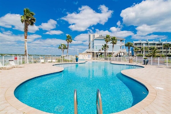Piscina coperta, una piscina riscaldata