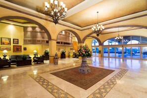 Lobby - Villa del Arco 2 BR PH w/hot tub &grill, views of beach & Land's End 5/17-24 (Cabo San Lucas)