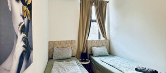 Cozy 2BR Apt Sleeps 6 Direct City Access