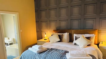 2 Schlafzimmer, Zimmersafe, Bügeleisen/Bügelbrett, WLAN