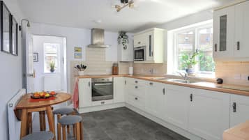 Fridge, dishwasher, electric kettle, toaster