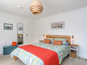 2 bedrooms, individually decorated, individually furnished, free WiFi