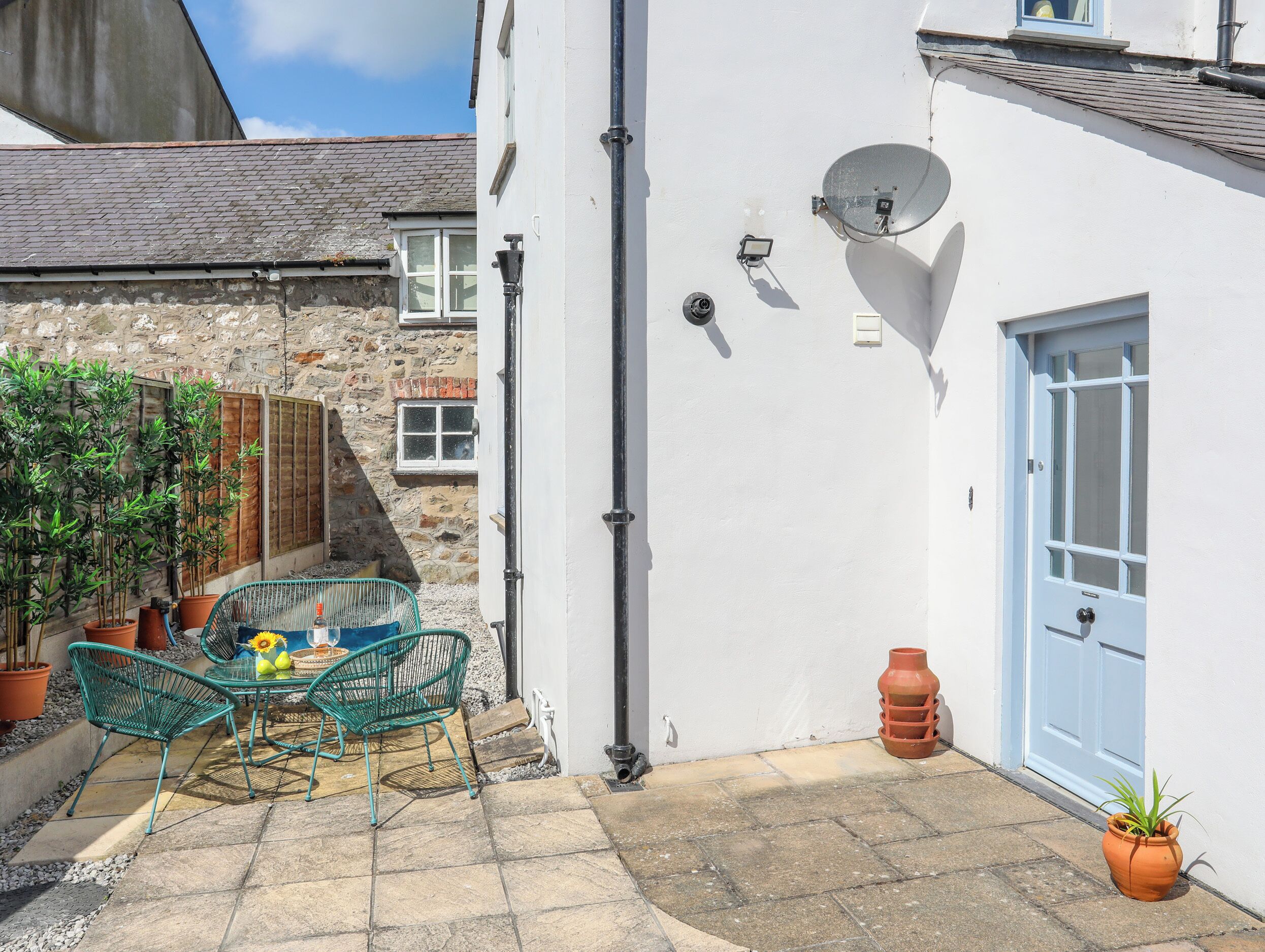 تناول الطعام بالخارج