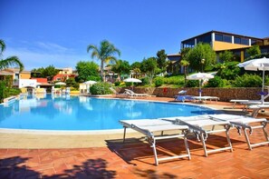 Outdoor pool - Amarestyle IGV Club Santaclara (Palau)