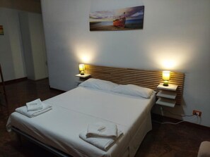 1 bedroom, WiFi, bed sheets
