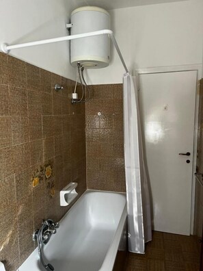 Hair dryer, towels