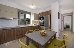 Βίλα | 6 υπνοδωμάτια, γραφείο 