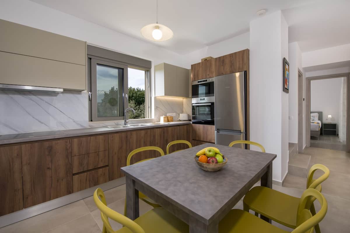 Villa | 6 bedrooms, desk