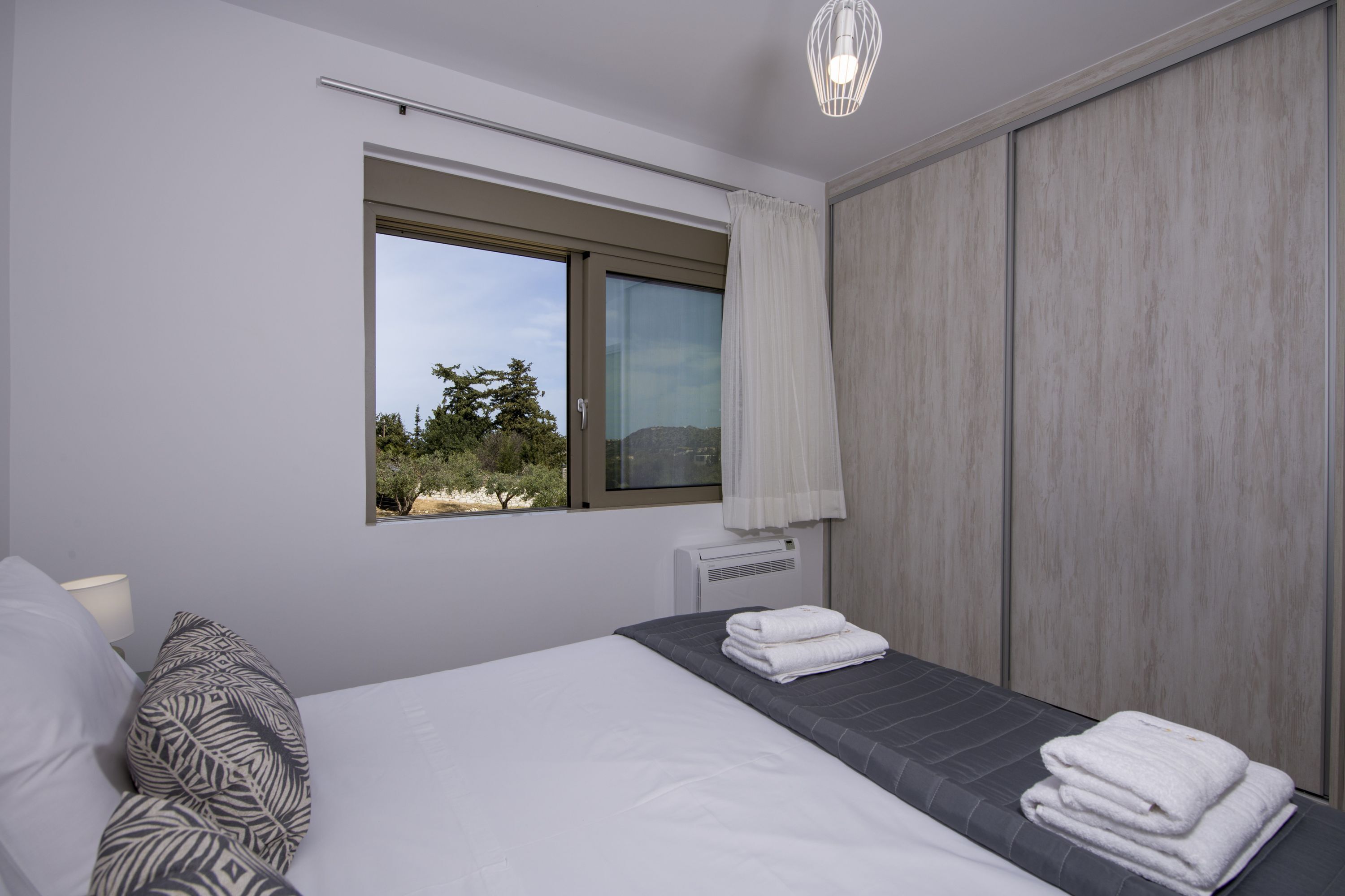 Villa | 6 bedrooms, desk