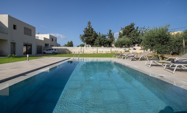 Villa | 6 bedrooms, desk