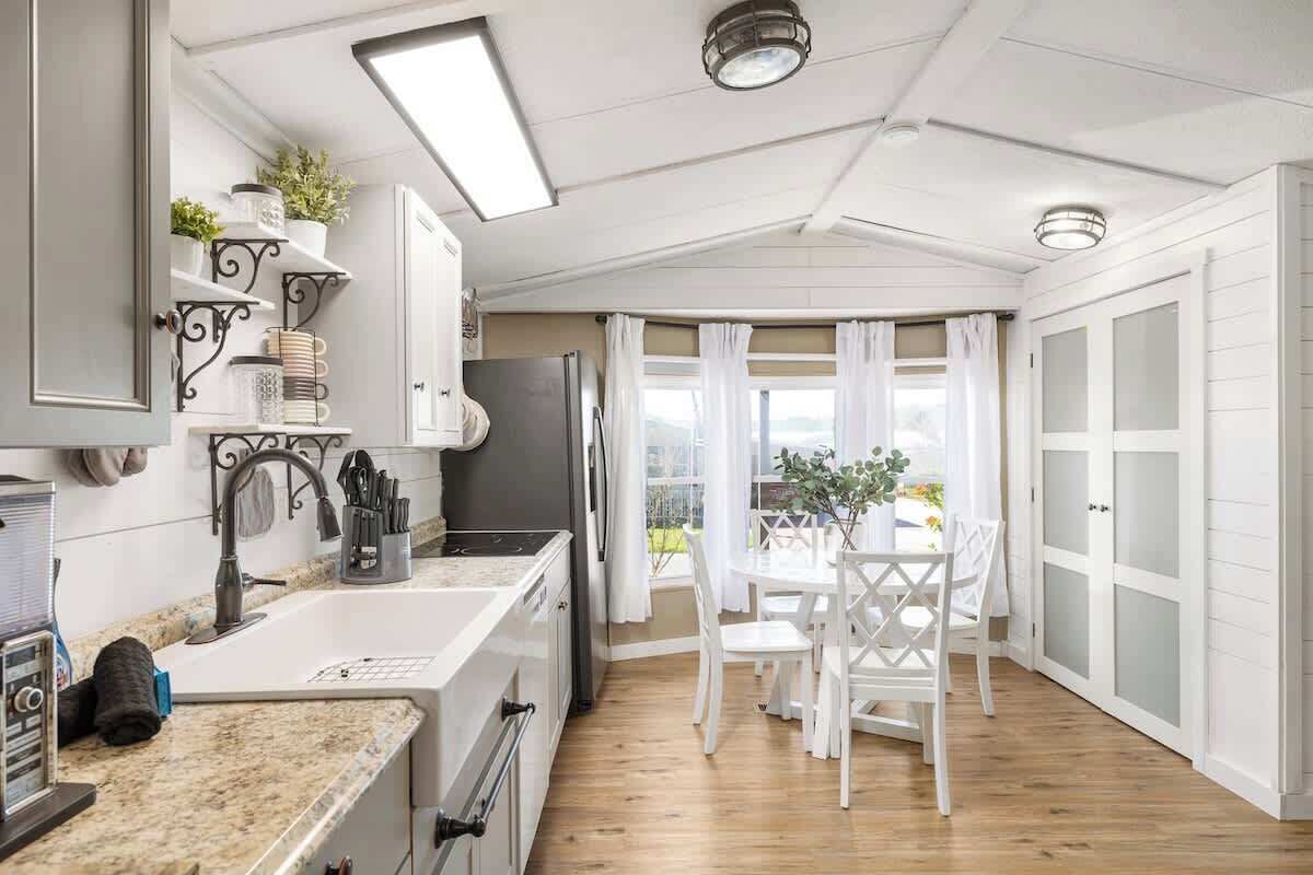 Microondas, horno, parrilla de estufa y lavavajillas 