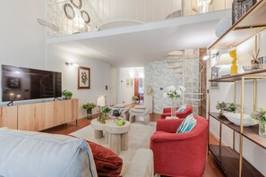 Interior - Smart Penthouse with Views over Amphiteatre Square (Lucca)