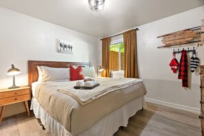 2 habitaciones, tabla de planchar con plancha, cuna de viaje y wifi 