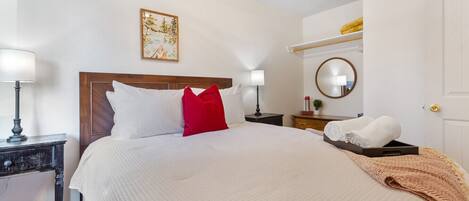 2 chambres, fer et planche à repasser, lit de bébé portatif, Wi-Fi