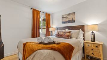 2 bedrooms, iron/ironing board, travel crib, WiFi