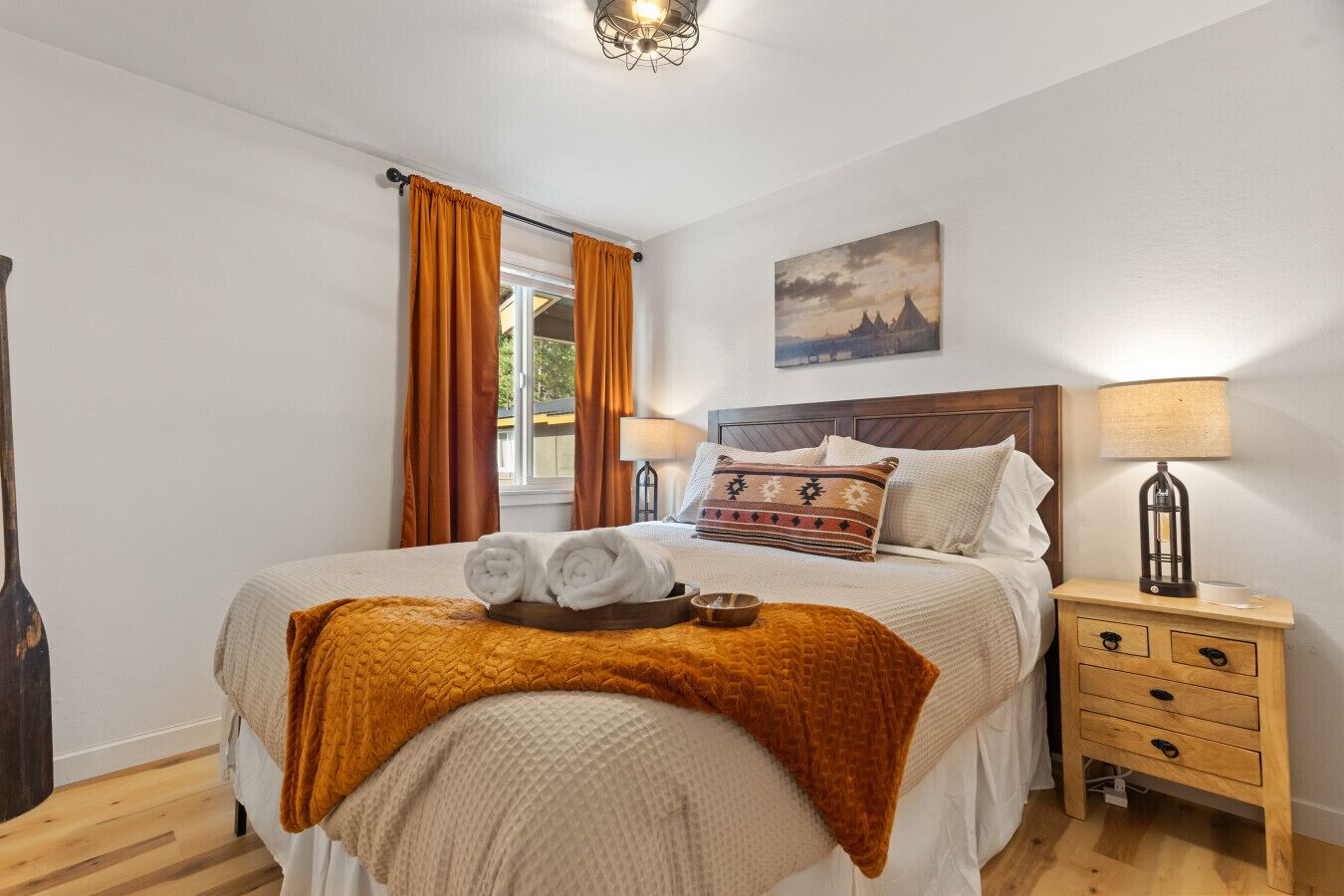 2 bedrooms, iron/ironing board, travel cot, WiFi