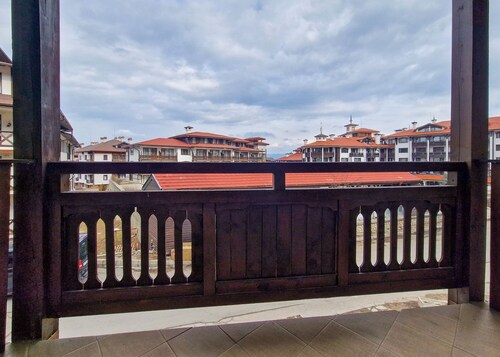 Charming 1-bedroom hotel suites in wonderful Bansko with WiFi