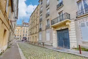 Exterior - Le Chat Botté - Versailles (Versailles)