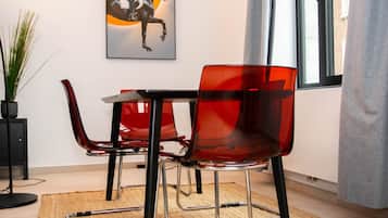 Apartment | Dining