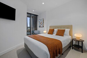 2 Schlafzimmer, Schreibtisch, Bügeleisen/Bügelbrett, WLAN